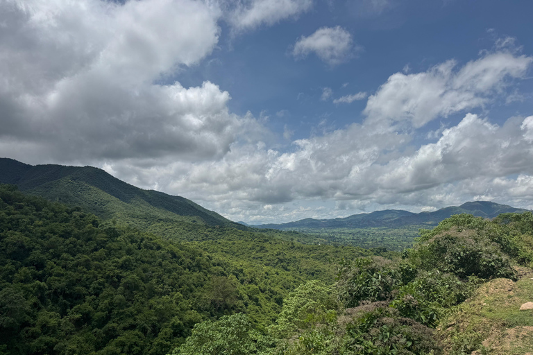 Addis Abeba: Tagestour zum Zuqualla-Berg und zum Kloster
