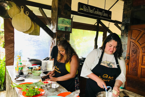 Khao Lak : Cours de cuisine d'une demi-journée et chasse aux ingrédients