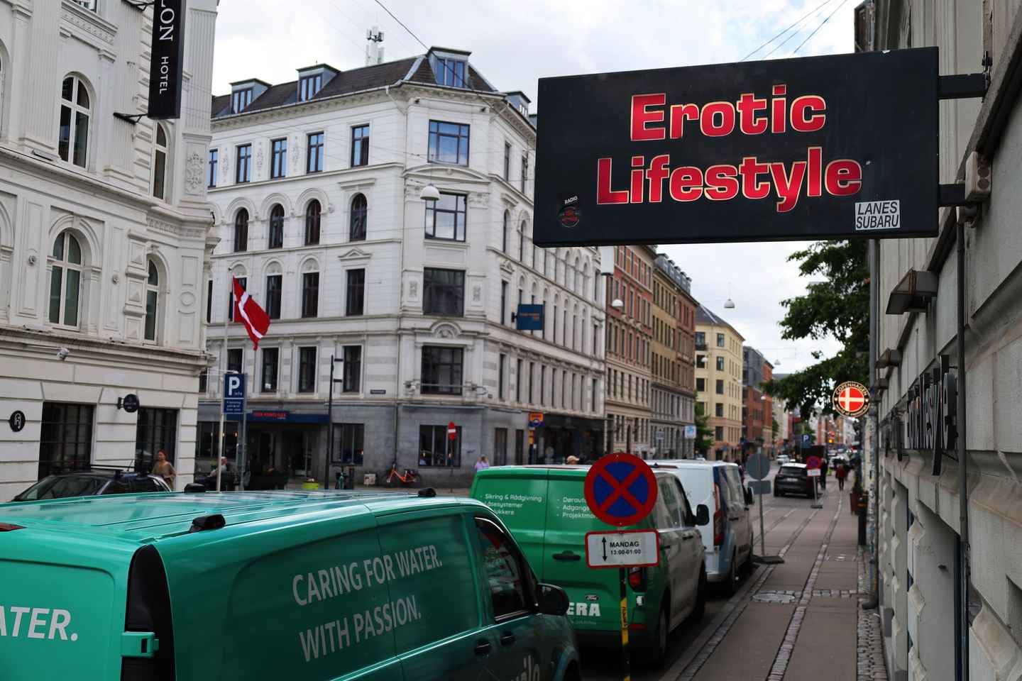 Copenhagen: Industrial past and Carlsberg City Walking Tour