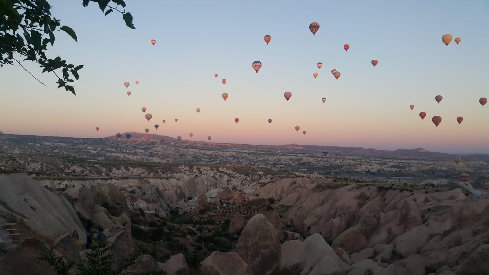 Kappadokien: Rote Tour mit Guide, Mittagessen und Transfers