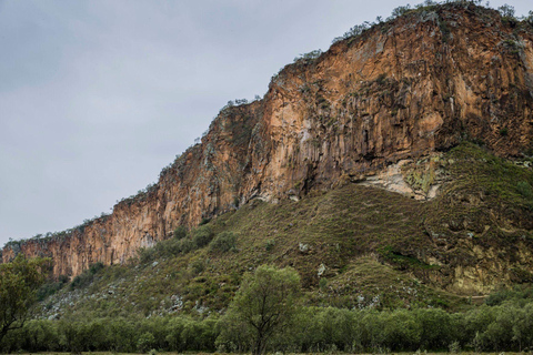 Encontros selvagens: Aventura no Parque Nacional Hell&#039;s Gate