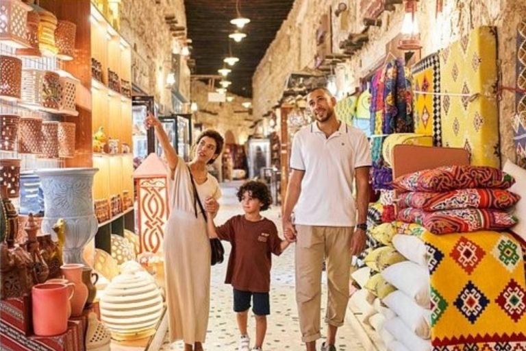 Tour de Compras de Medio Día, Parada en la Corniche y Skyline de Doha
