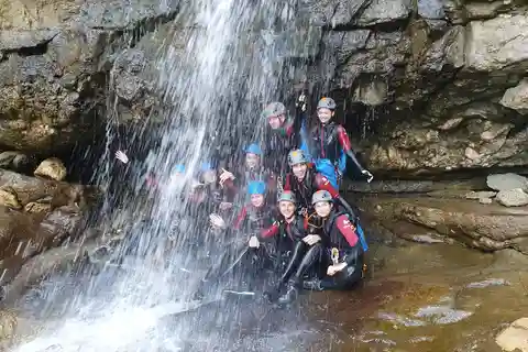 Fra Bukarest: Canyoning-eventyr i Sinaia
