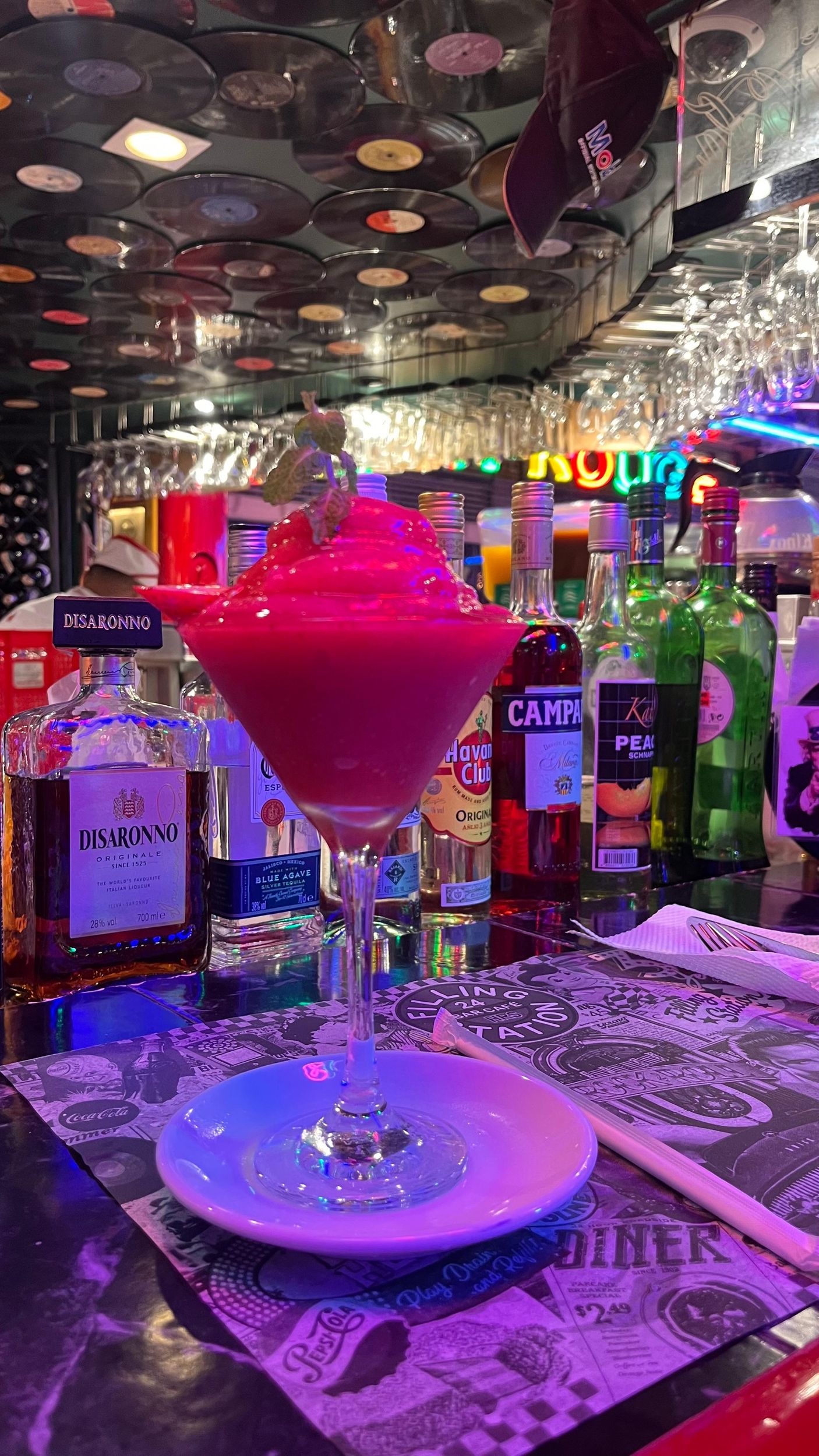 Makati Bar Crawl, GoGo Bar, Club und Live-Band