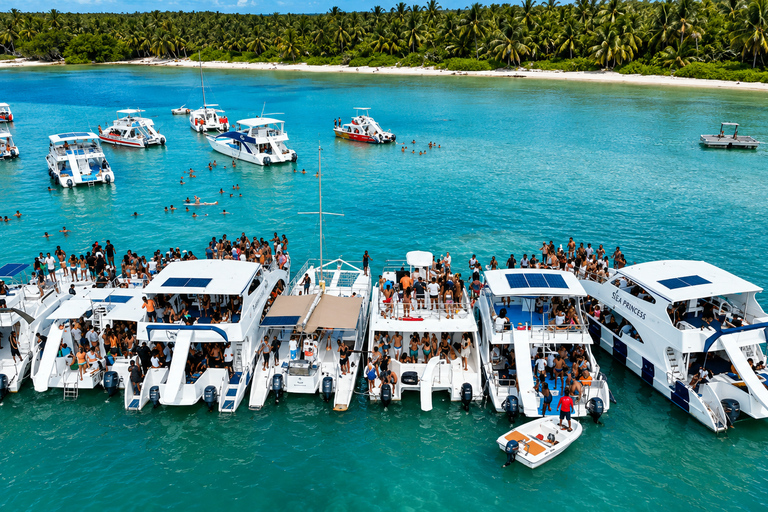 King of Kings Punta Cana – VIP Party Boat with DJ, Open Bar