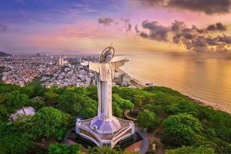 From Ho Chi Minh: 1-Day Trip Vung Tau&#039;s Landmarks and Beach