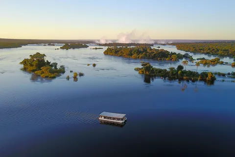 Zimbabue: Crucero al atardecer (Estándar) Río Zambeze