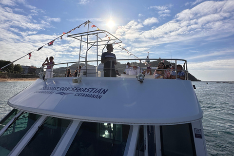 San Sebastian: Tour panoramico della baia e della costa in catamarano