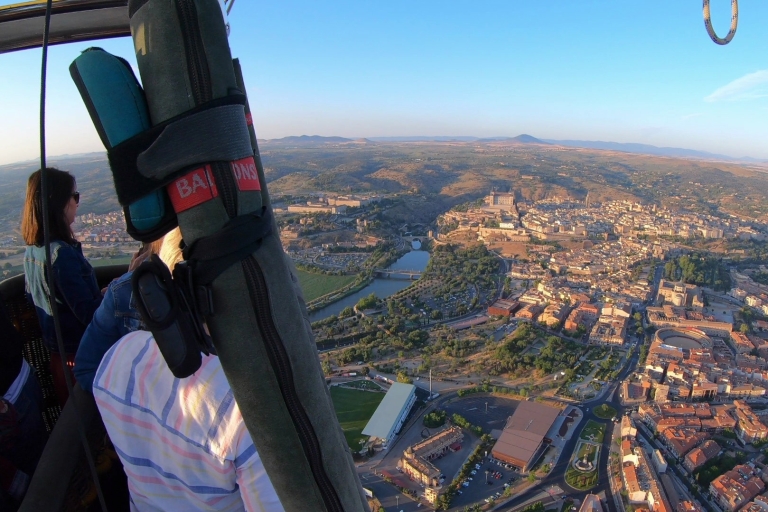 Toledo: Heißluftballonfahrt mit spanischem Frühstück