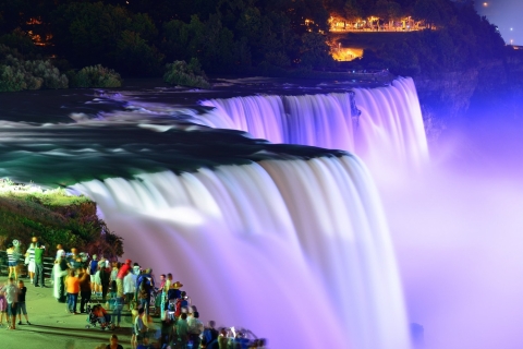 Niagara Falls, VS: dag- en nachttour met kleine groepen met dinerGedeelde rondleiding
