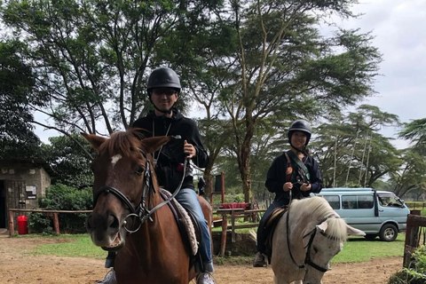 Nairobi: Horseback Safari and Lake Naivasha Boat Ride