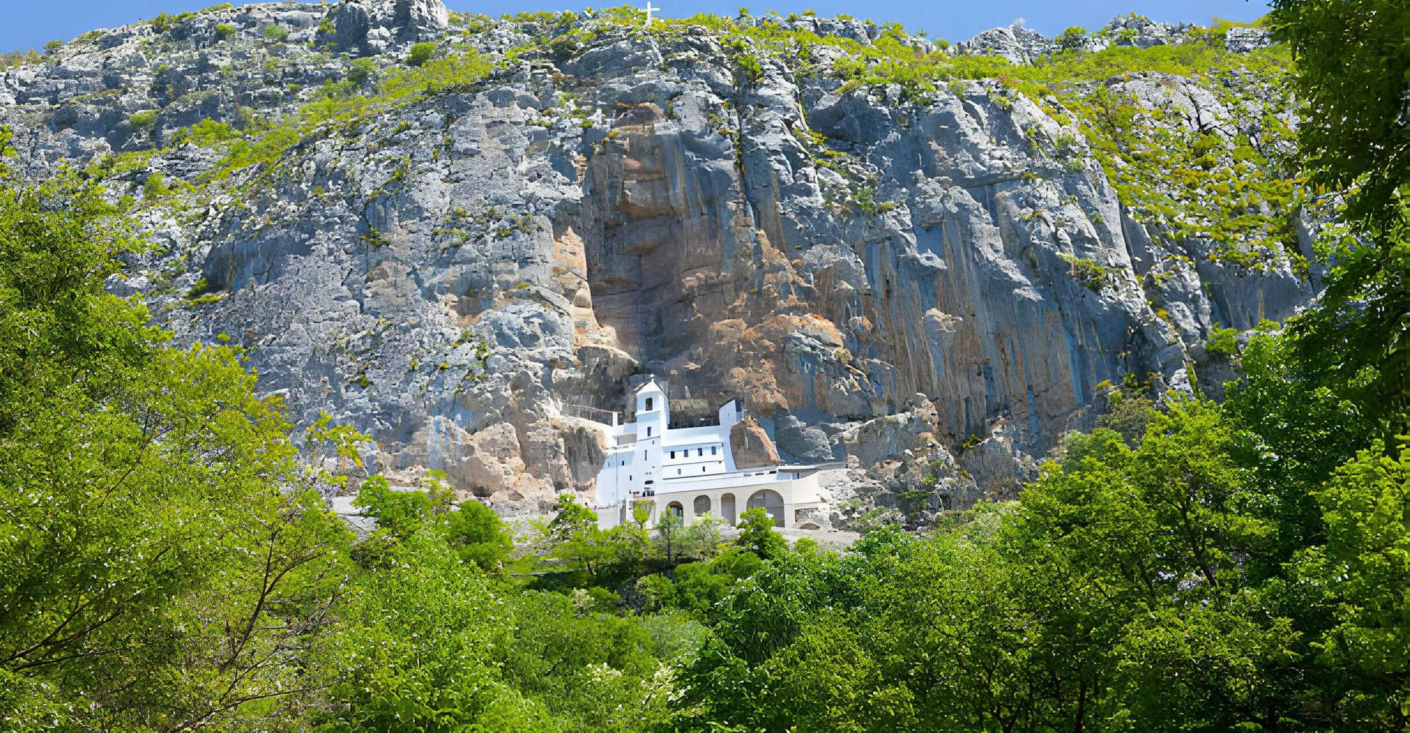 Private Half-Day Ostrog Monastery tour - Housity