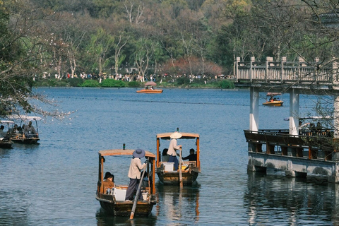 West Lake: Seasonal Masterpiece (100% Bespoke Private Tour)