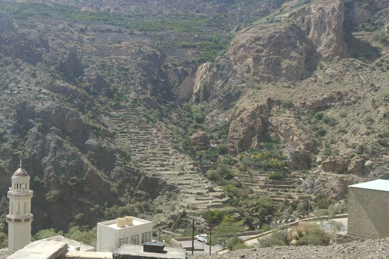 Muscat: Green Mountain with Castle, Fossil & Villages Tour