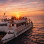 Valencia: Crociera in catamarano al tramonto o diurna con bevande