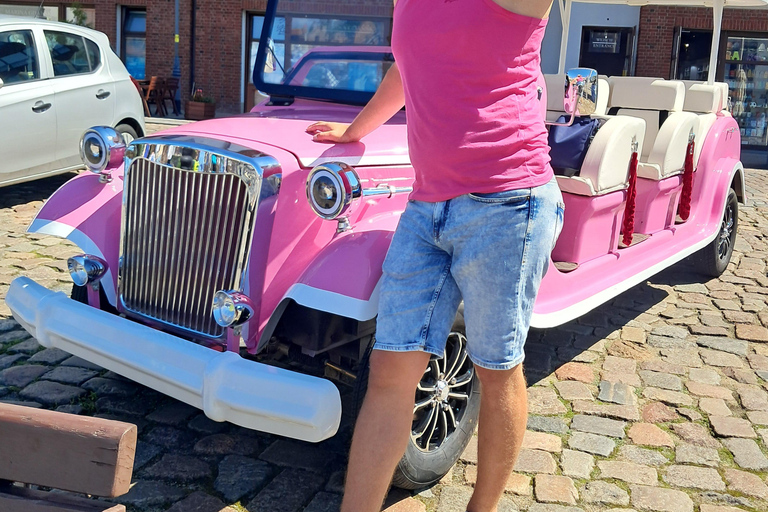 Gdańsk: Stylish Pink Retro Party Ride with Music & Photos