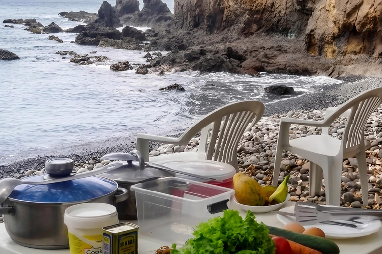 Tarrafal: Traditional Boat Tour with Fishing and BBQ