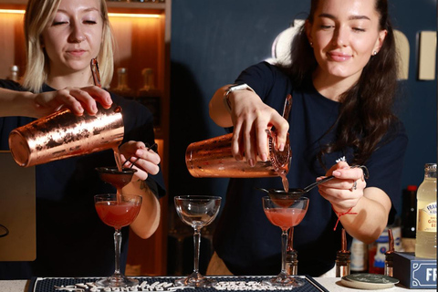 Cocktail Masterclass: Craft 3 Gin Drinks at Warsaw's Gin Bar