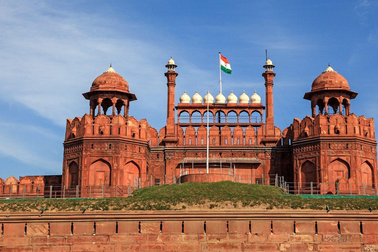 Delhi: Red Fort Skip-the-Line Entry Ticket & Guided Tour Delhi: Red Fort Skip-the-Line Tour with Guide Only.