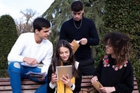 Huesca, gioco urbano di escape escava - Housity