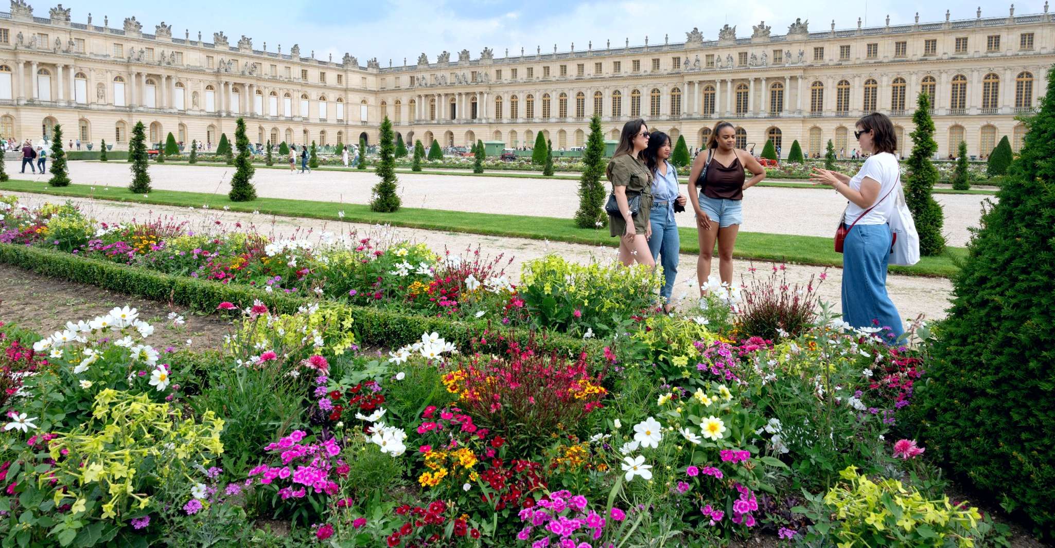 From Paris, Versailles Palace And Garden Small Group Tour - Hizvo