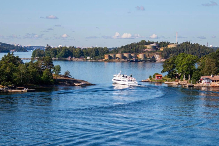 Sztokholm: Wycieczka statkiem po archipelagu i piesza wycieczka po Vaxholm