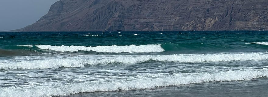 Surf à Famara : 2 heures d'émotion et de nature à l'état pur