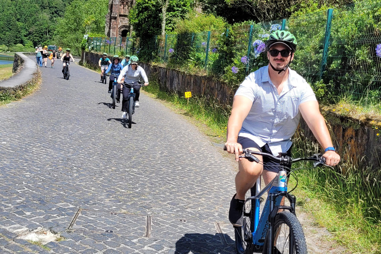 Furnas: Guided e-bike tour with Cheese Tasting Furnas: E-Bike Tour with Local Delicacies Tasting- afternoon