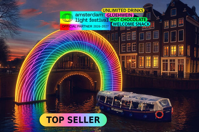 Amsterdam: Light Festival Boat with Unlimited Drinks &amp; Snack