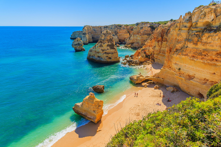 Depuis Lisbonne : Visite privée de l&#039;Algarve avec tour en bateau vers les grottes