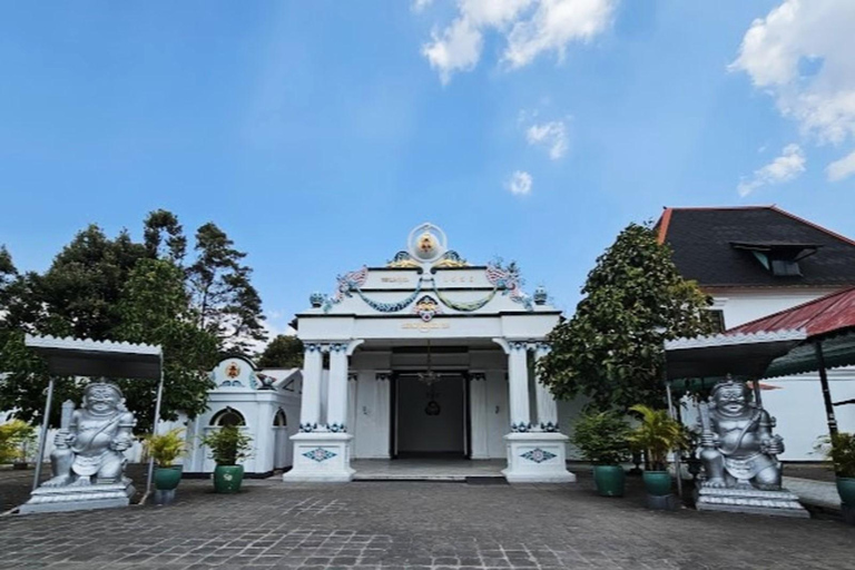 Yogyakarta Private Tour Prambanan Temple and Sultan Palace