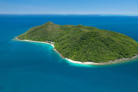 From Cairns: Moore Reef, Fitzroy Island Tour with Helicopter