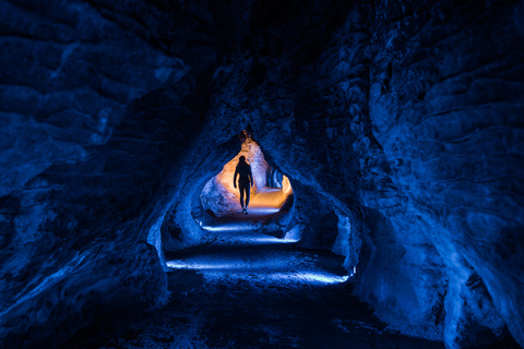 From Auckland: Waitomo Glowworm and Ruakuri Caves Day Tour