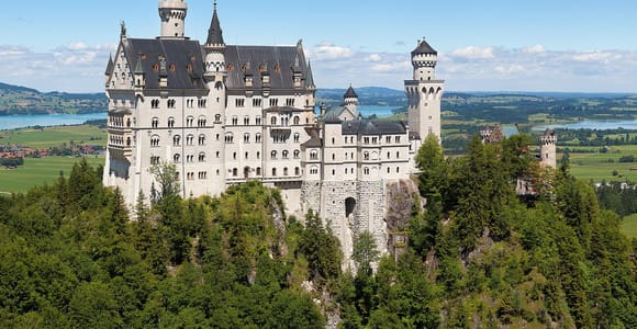 Train Excursion to Neuschwanstein Castle + Füssen (in Spanish)