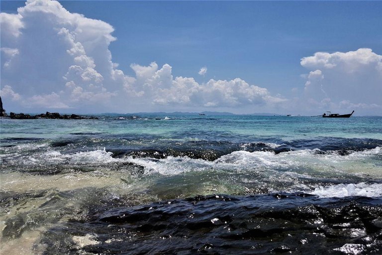 Desde Phi Phi : Excursión a 7 islas en barco de cola larga