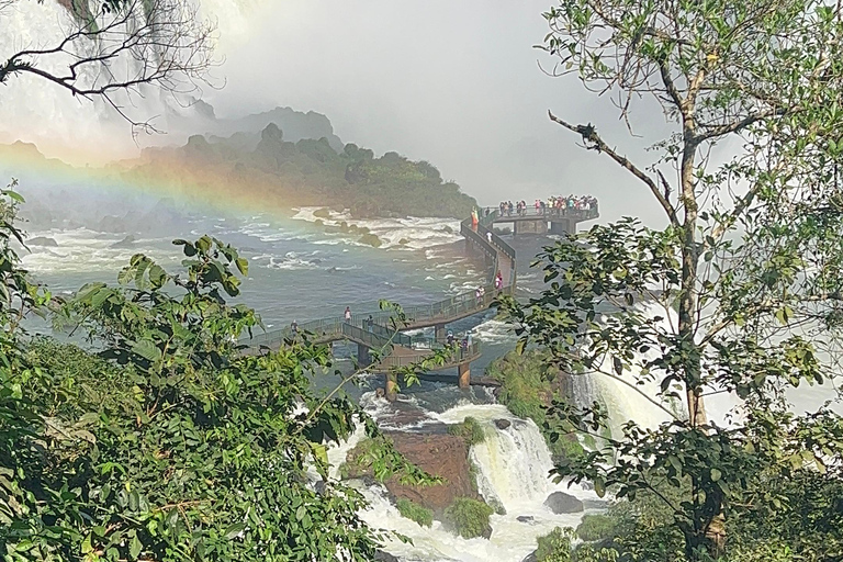 Visite privée d&#039;une journée au Brésil et en Argentine à côté des chutes d&#039;IguassúVisite privée d&#039;une journée des côtés brésilien et argentin des chutes