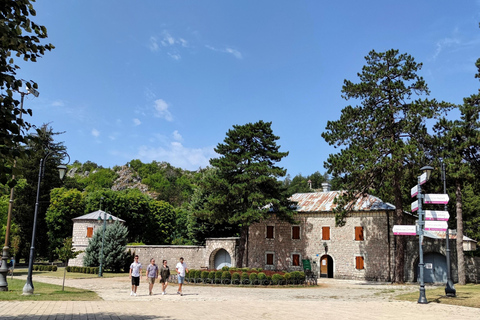 الجبل الأسود: جولة خاصة في Lovćenجولة لوفتشين الخاصة