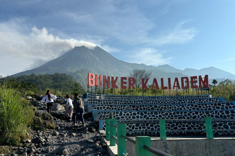 Yogyakarta : Mount Merapi med jeepsafari Guidad tur