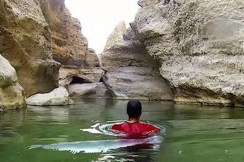 Wadi Shab - trekking wzdłuż wybrzeża - ok. 8 godzin