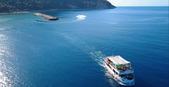 Sazan & Karaburun Kreuzfahrt – Eine tägliche Tour ab Vlorë/Tiranë/Durrës