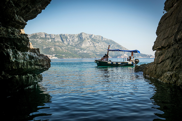 Budva Bay: Båttur med snorkling och sightseeing