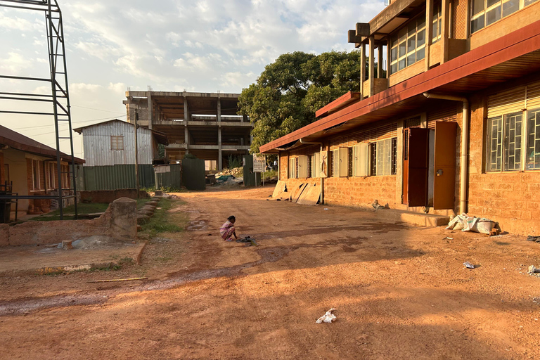 Makerere: East Africa Oldest University &Bike Wellbeing Tour Kampala: Makerere University & Bike Wellbeing Guided Tour