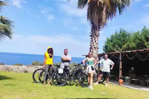 Die gesamte Methana & Volcano e Bike Tour