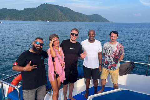 3 Fun Dives for Certified King Cruiser wreck and Koh Dok Mai