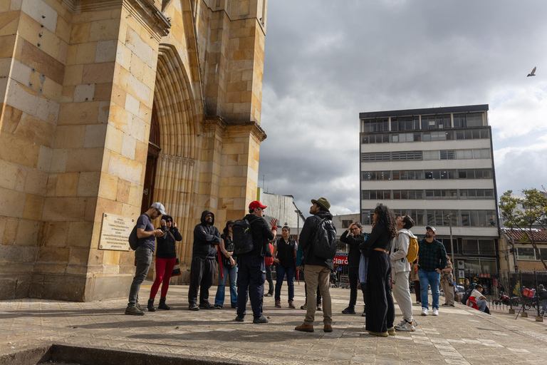Shared Tour of the Chapinero Neighborhood: Culture, Identity, & Contrasts Spanish Tour
