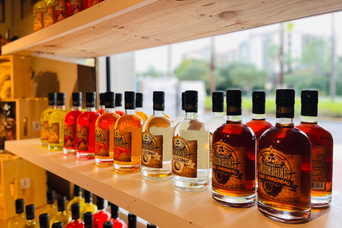 Orlando : Visite de la distillerie et de l'embouteillage Premium Caribbean Moonshine
