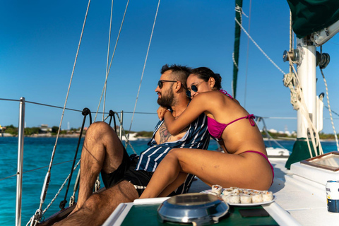 (Copie de) Location d'un bateau pour un tour de voile privé et personnalisable à Cancun