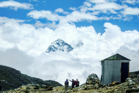 Ascensión al Pico Lobuche 2025/2026