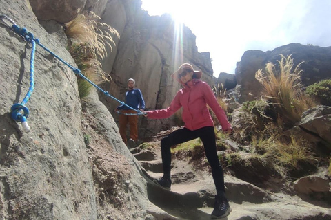 Arequipa : cascade de Pillones et forêt de pierres d'Imata