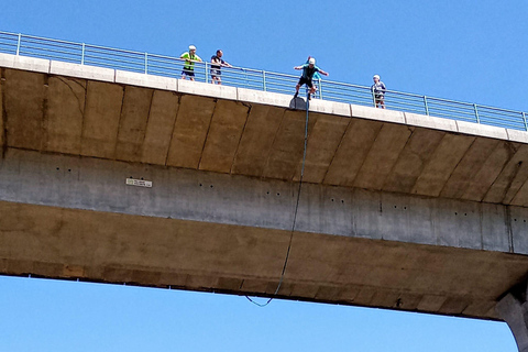 MELGAÇO: Pendular jump on the River Minho with Ruta Aventura.